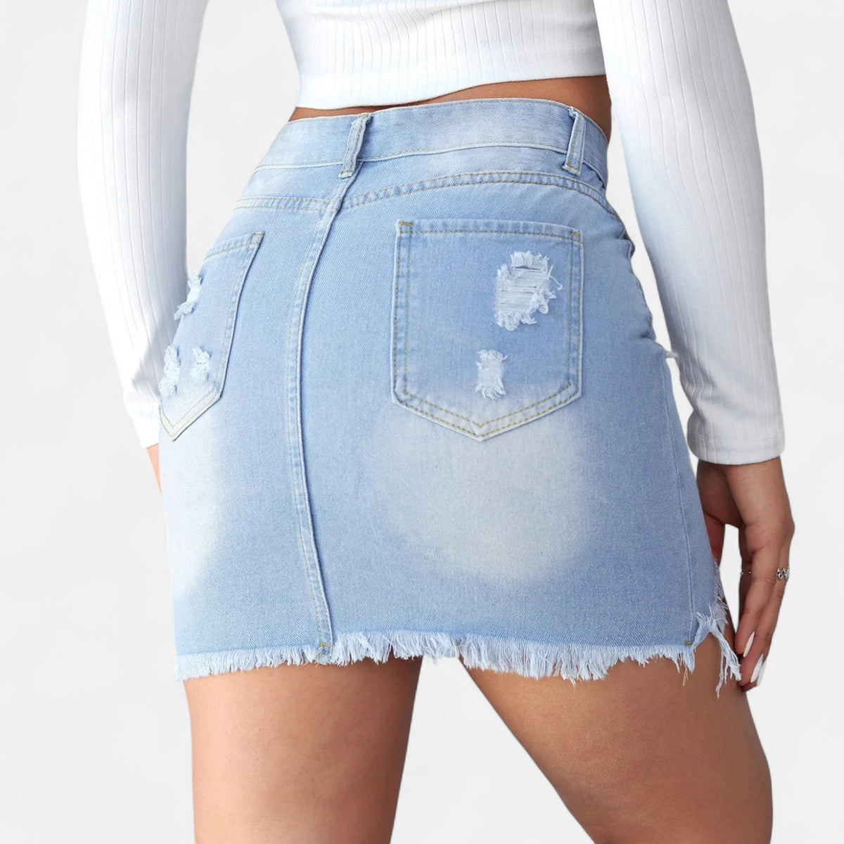 Jupe en jean déchirée